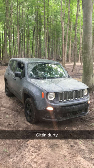 Illustration for article titled 2018 Jeep Renegade Sport 4x4 Manual-Nice Fiat